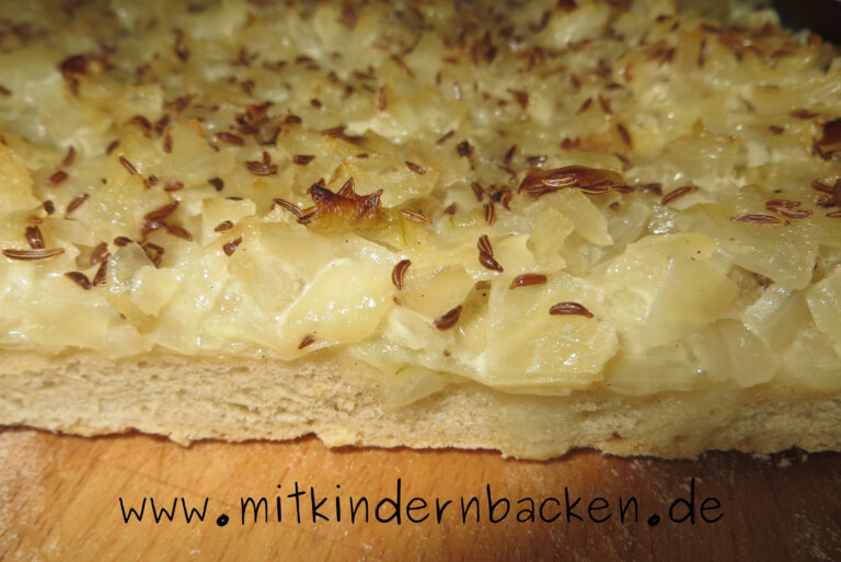 Hefeteig für Pizza und herzhafte Kuchen - Mit Kindern backen