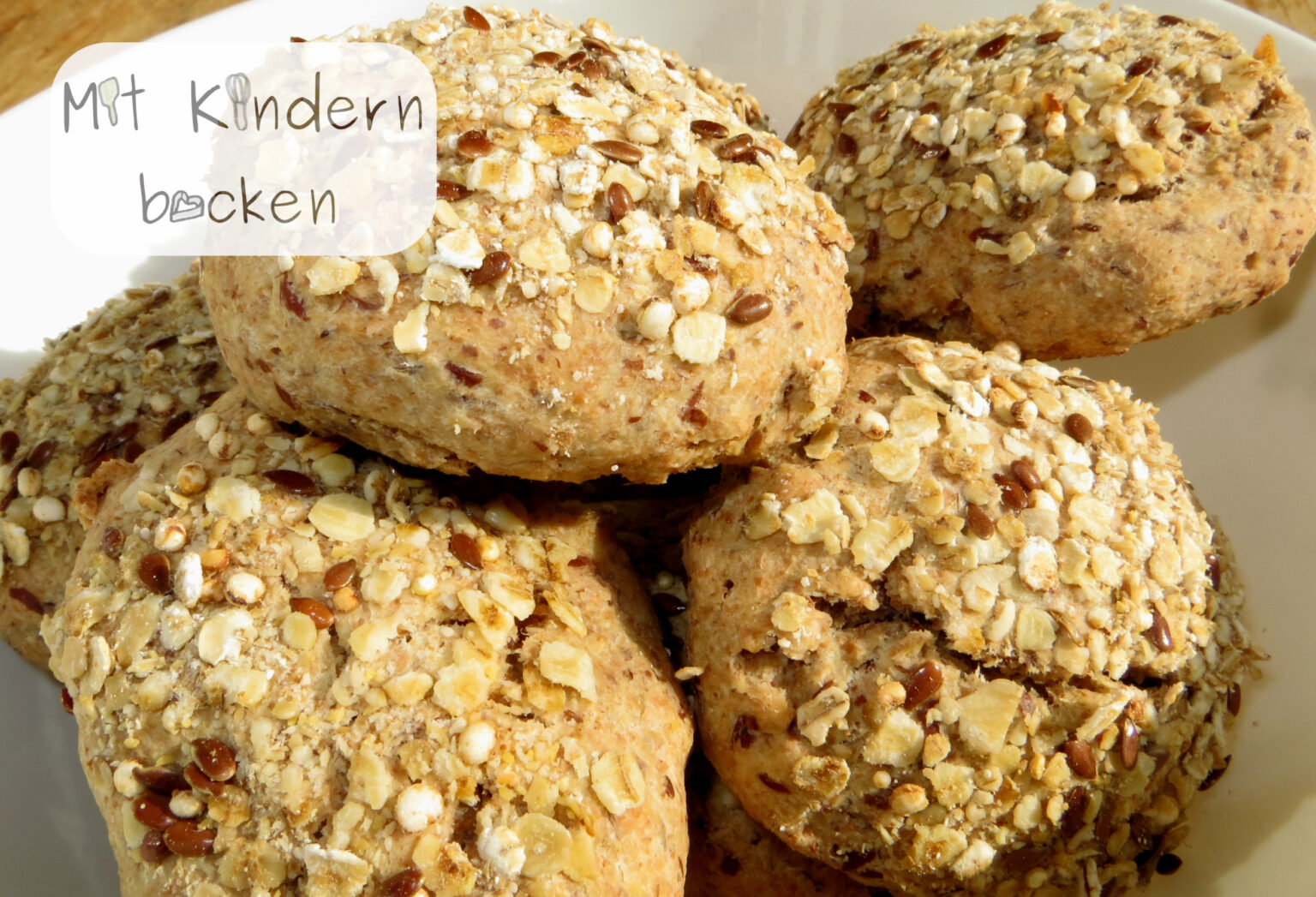 Schnelle hefefreie Dinkelbrötchen - Mit Kindern backen - Histaminarm Schnelle hefefreie Dinkelbrötchen - Mit Kindern backen - Histaminarm