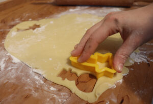 Mürbteigplätzchen ausstechen